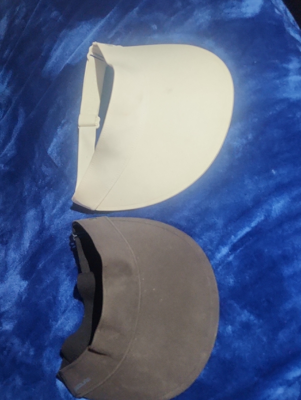 Lulu and secure visor see mark on white lulu